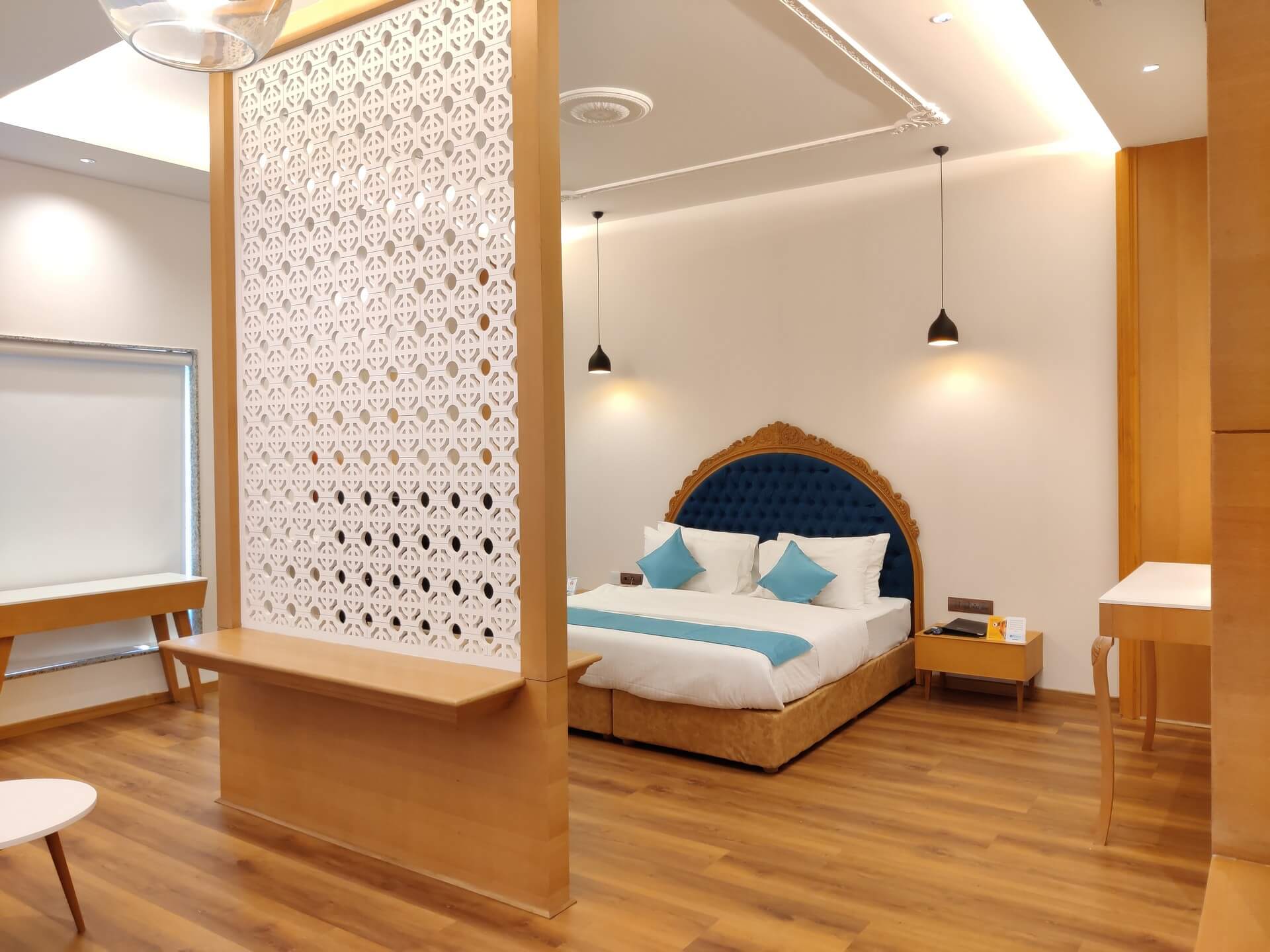 Best luxury hotels in Anand